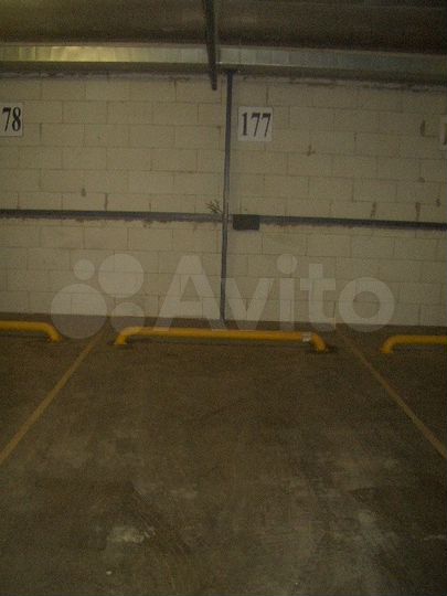 Машиноместо, 15 м²