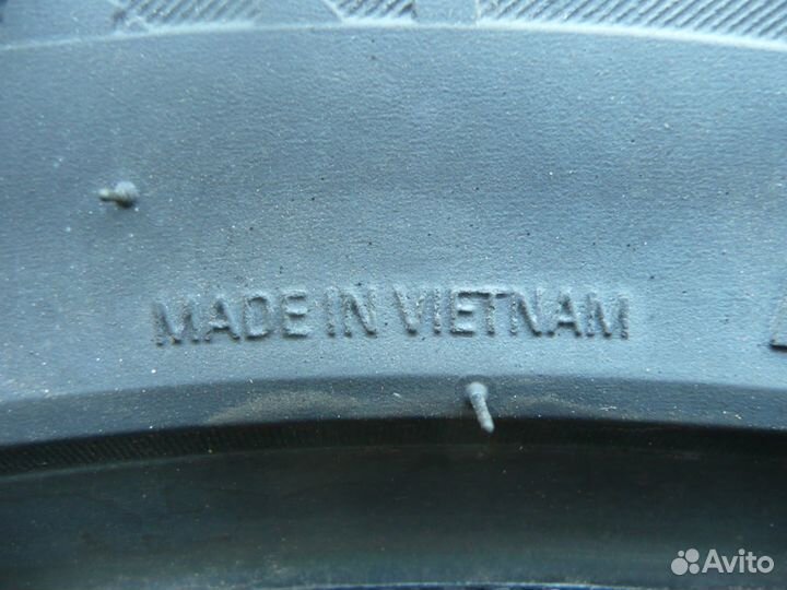 Kumho Ecowing ES01 KH27 215/60 R16 95V