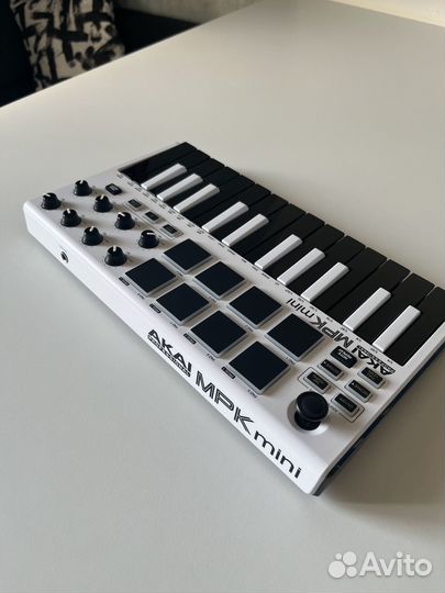 Midi-клавиатура 25 клавиш Akai MPK Mini MK2 White