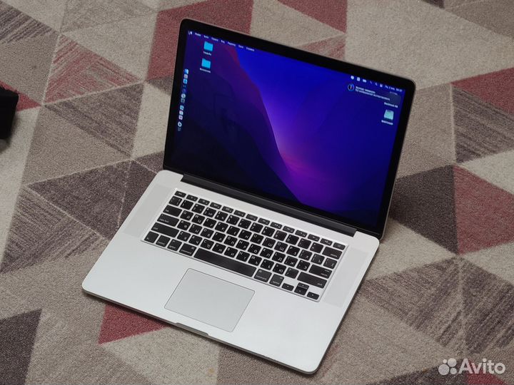 Apple macbook pro 15 2015\R9 mx370x \16gb\1 tb ssd