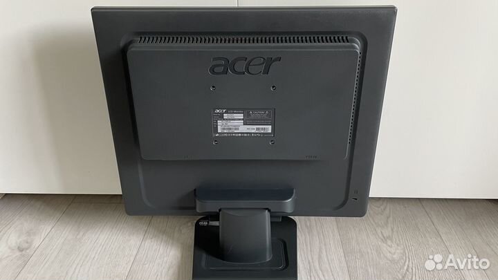 ЖК монитор 17-дюймов - 5:4 (1280x1024)