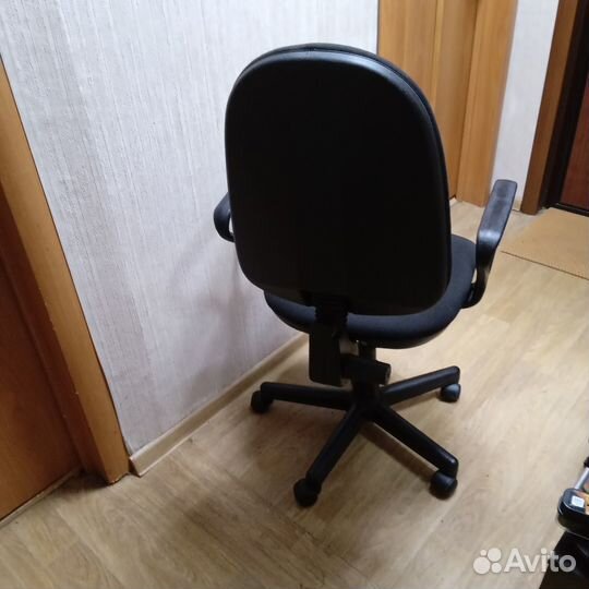 Компьютерное кресло