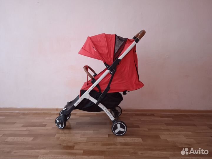 Прогулочная коляска yoya