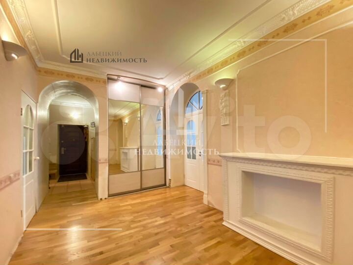 4-к. квартира, 128,3 м², 5/6 эт.