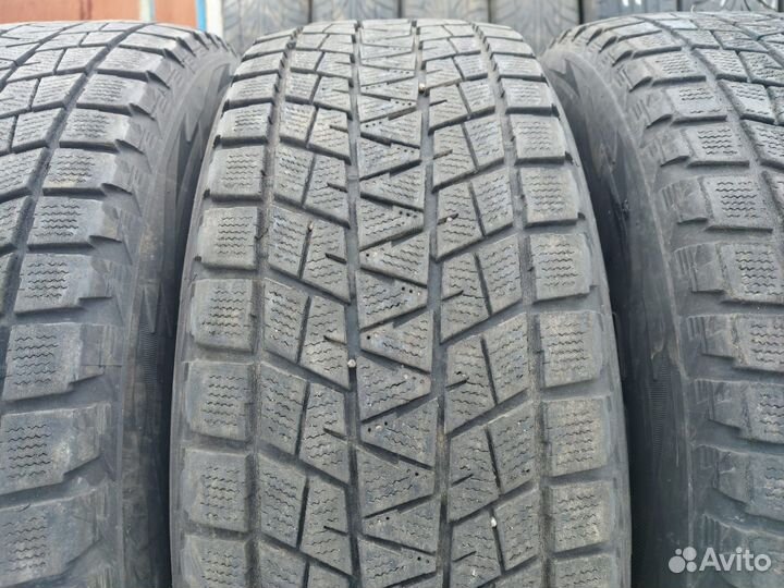 Bridgestone Blizzak DM-V1 235/65 R17 108R