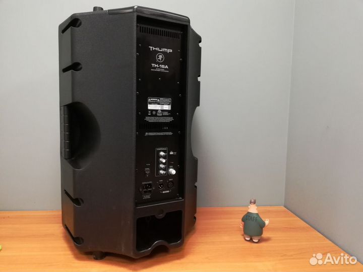 Mackie Thump15A TH-15A Активная акустическая