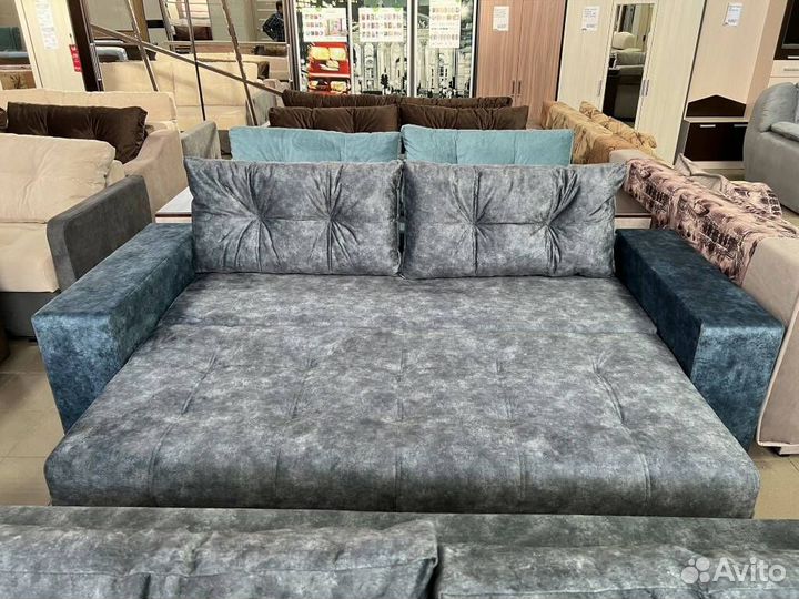 Диван красивый