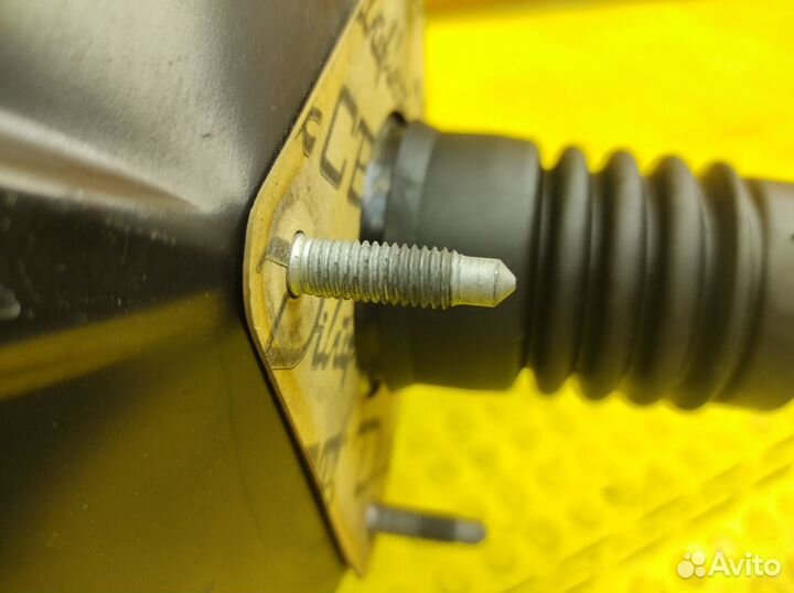 Вакуумный усилитель тормозов Mercedes-Benz W639