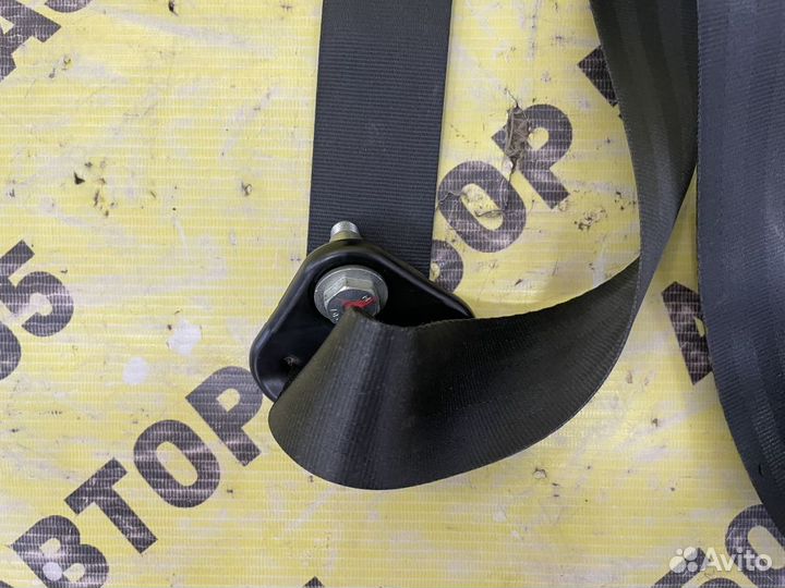 Ремень передний правый Renault Sandero