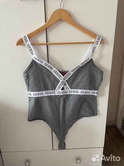 Топ женский guess
