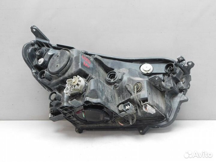 Фара левая Toyota RAV4