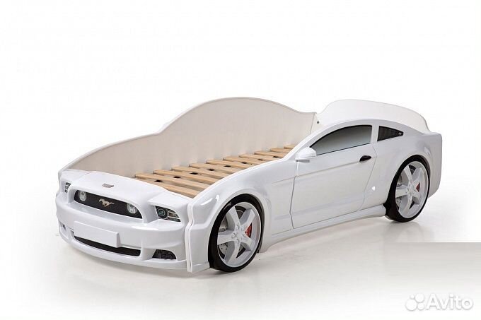 Детская кровать машина