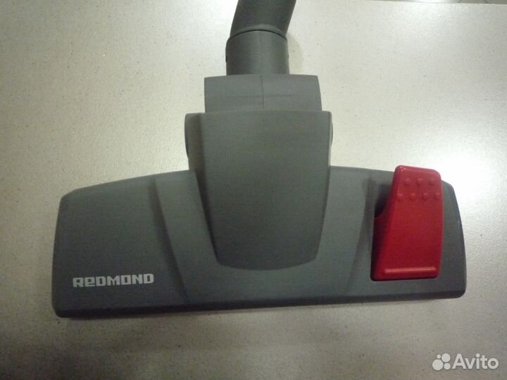 Насадка щетка для пылесосов redmond