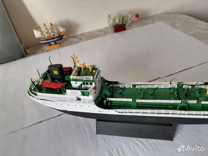 Модель готовая английский танкер шел велдер