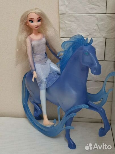 Эльза и конь Нокк Disney из мф Холодное сердце