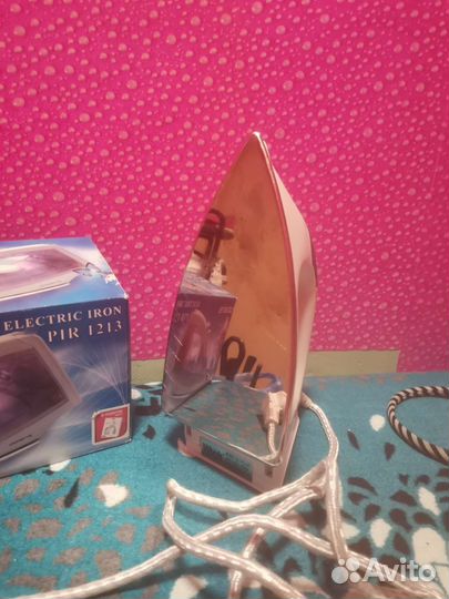 Гладильная доска и утюг