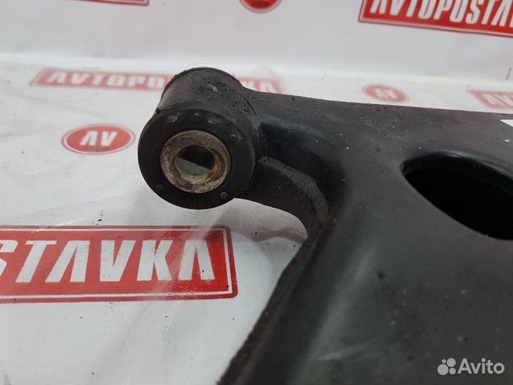 Рычаг подвески нижний передний правый Mitsubishi