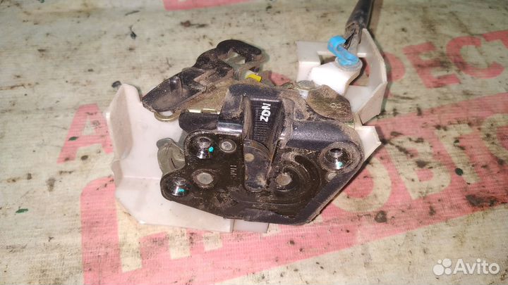 Замок задний правый Киа Маджентис