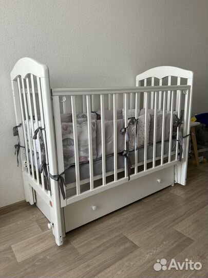 Детская кроватка