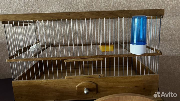 Клетка для птиц из дерева