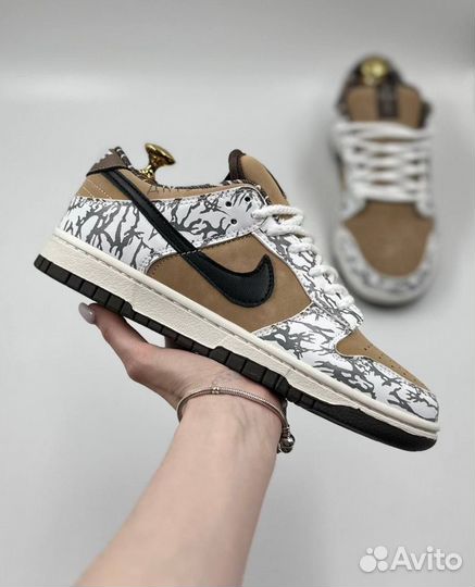 Кроссовки женские Nike SB Dunk Low