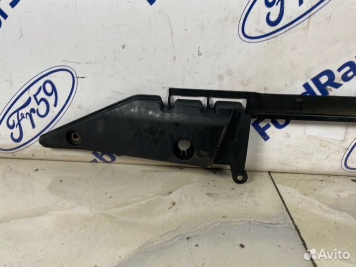 Кронштейн радиатора Bmw X5 E53 2004-2006