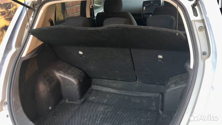 Полка в багажник для Nissan Leaf ZE0/AZE0 черная