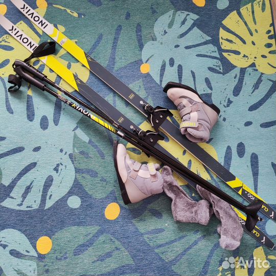 Лыжи детские, ботинки 34р, палки