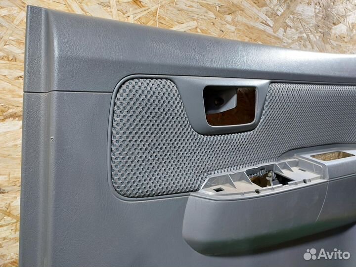 Обшивка двери задняя R G7 toyota Hilux (2005-2015)