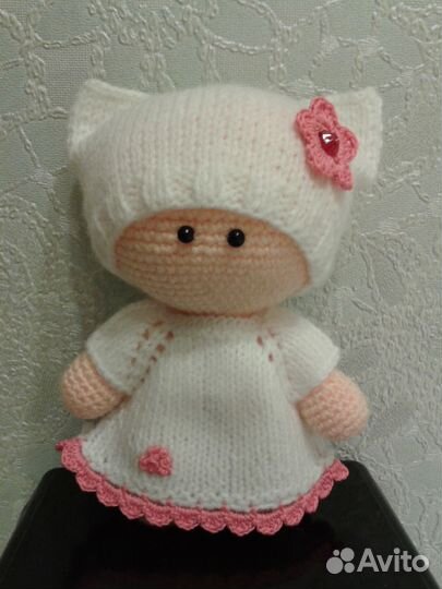 Вязаная кукла пупс