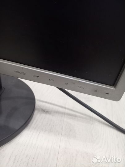 Монитор Samsung