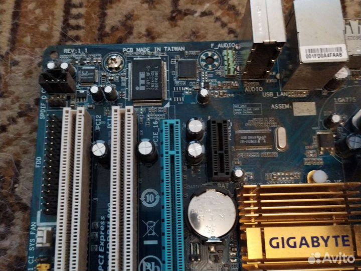 Материнская плата