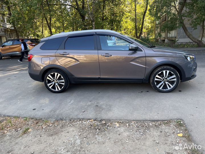 LADA Vesta Cross 1.8 AMT, 2018, 62 000 км
