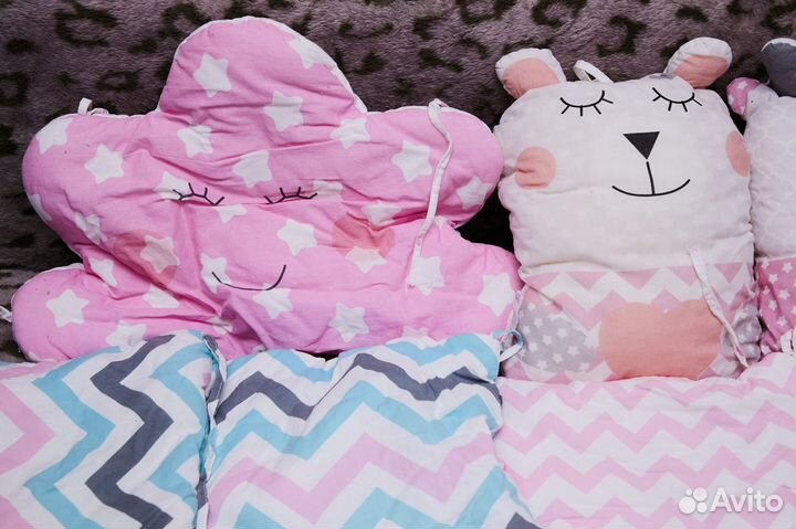 Комплект бортиков в кроватку