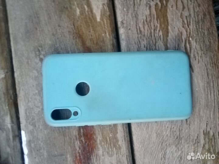 Чехлы на телефон