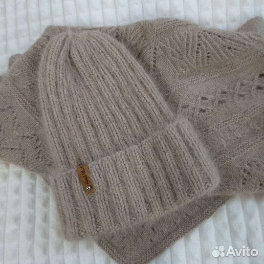 Шапка и платок (комплект)