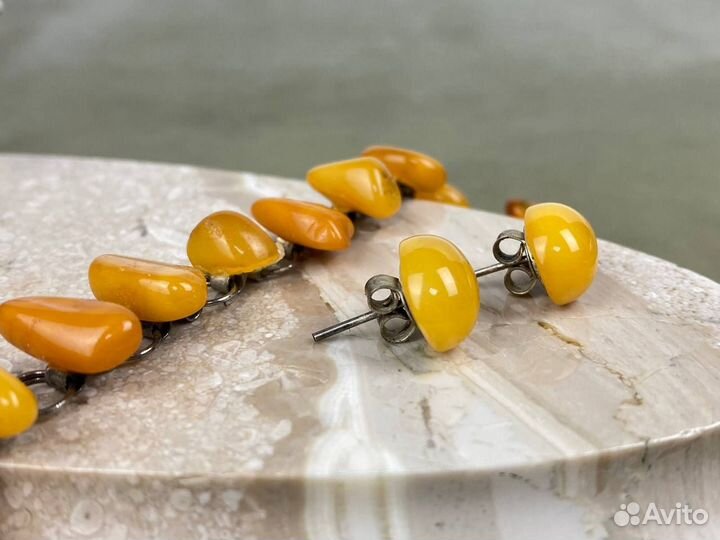Винтажный гарнитур из натурального янтаря