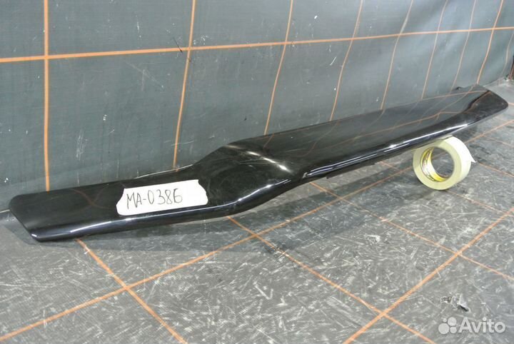 Дефлектор капота - Toyota Land Cruiser 200