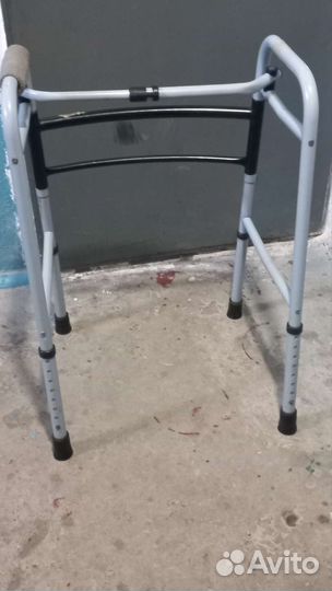 Ходунки для инвалидов