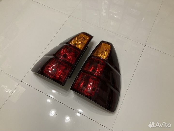 Фонарь задний (1шт) Lexus GX470