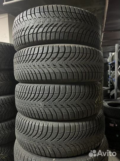 Michelin Alpin 5 215/60 R17
