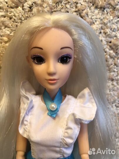 Кукла типа Барби