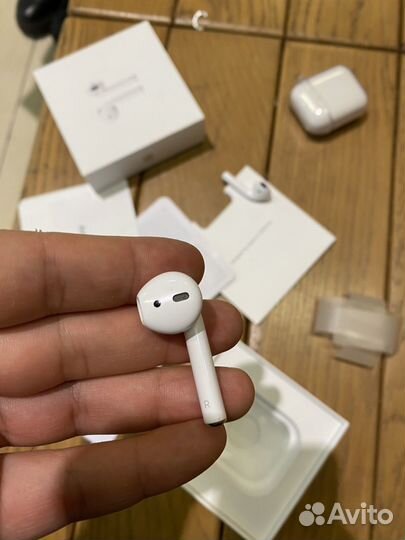 AirPods 2
