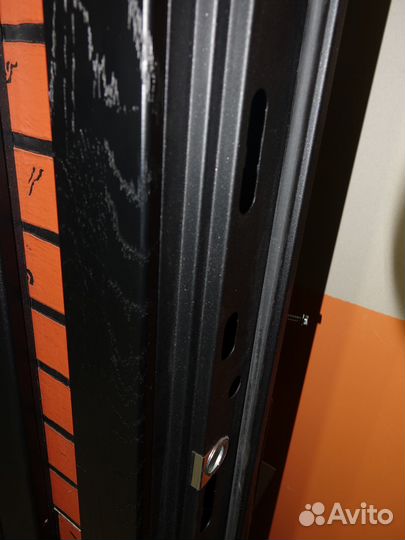 Дверь входная металлическая