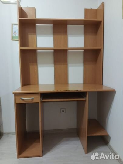 Компьютерный стол