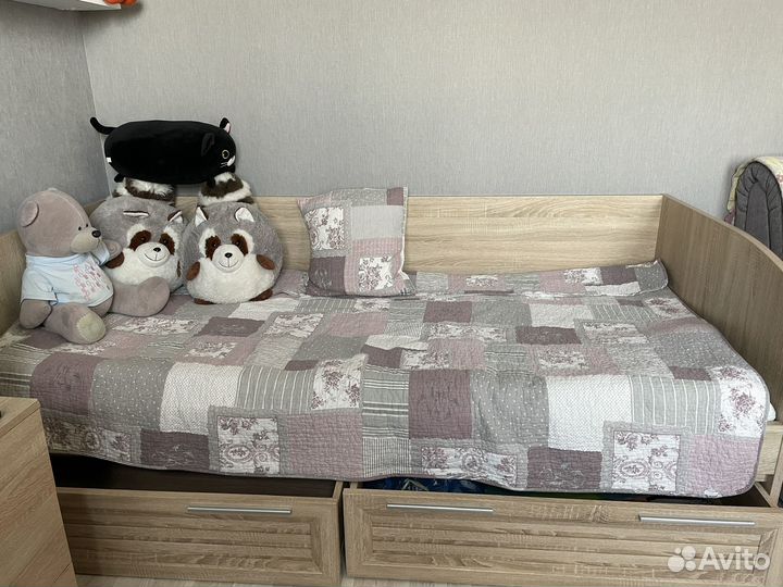 Кровать