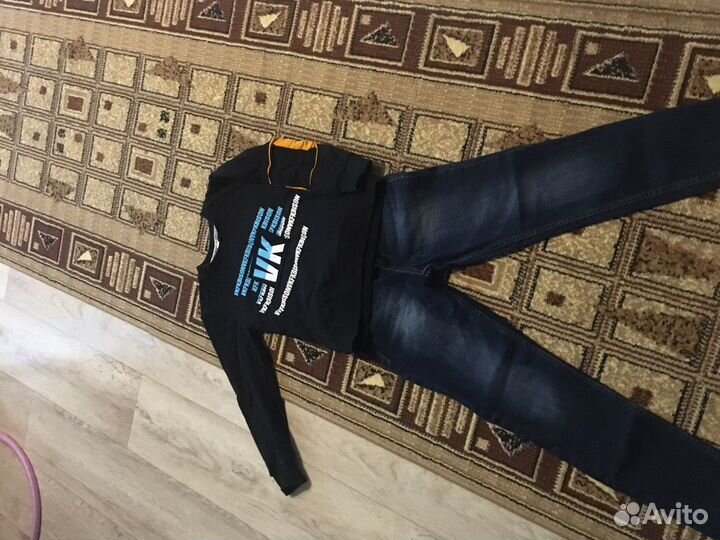 Продам костюмчик для мальчика кофта и джинсы