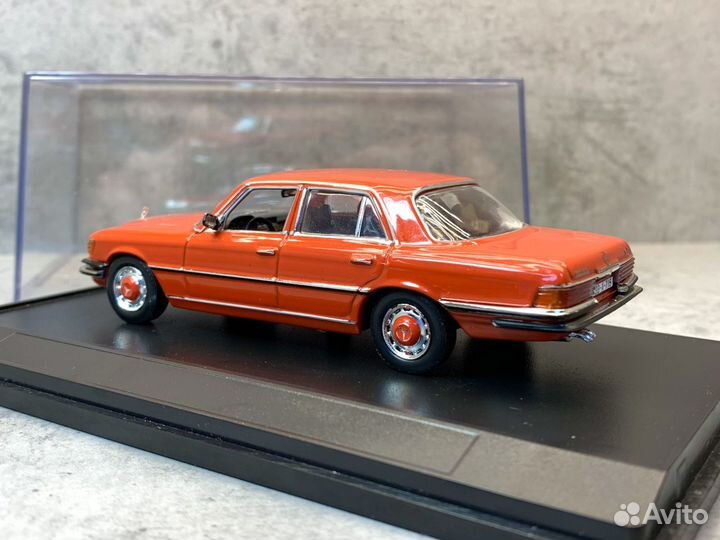 Коллекционная модель Mercedes-Benz 450SEL 1:43