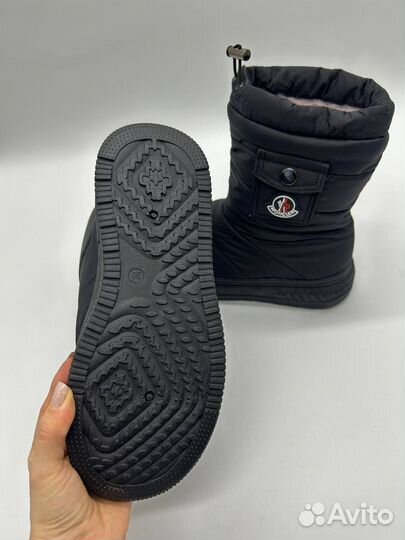 Дутики moncler