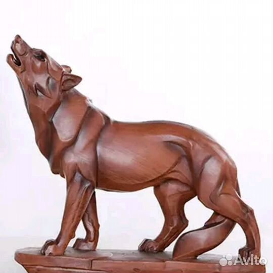 Статуэтка волк